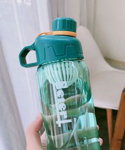 زجاجة مياه اكريليك بفلتر 750 مل - اخضر