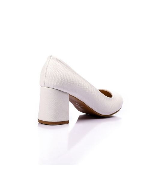 XO Style Faux Leather Heel Shoes For Women - White
