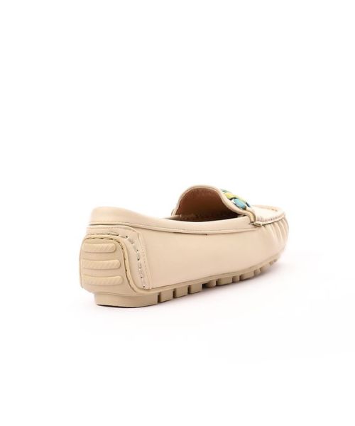 حذاء فلات من اكس او ستايل جلد صناعى مزين للنساء - بيج