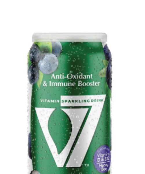 مشروب غازي من ڤي 7 فيتامين بطعم التوت - 300مل