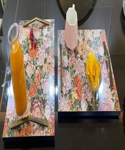 طقم صواني تقديم مكون من قطعتين علي شكل ورد بملمس لامع غاية فالروعة - تحفة فنية انيقة عاليه الجودة