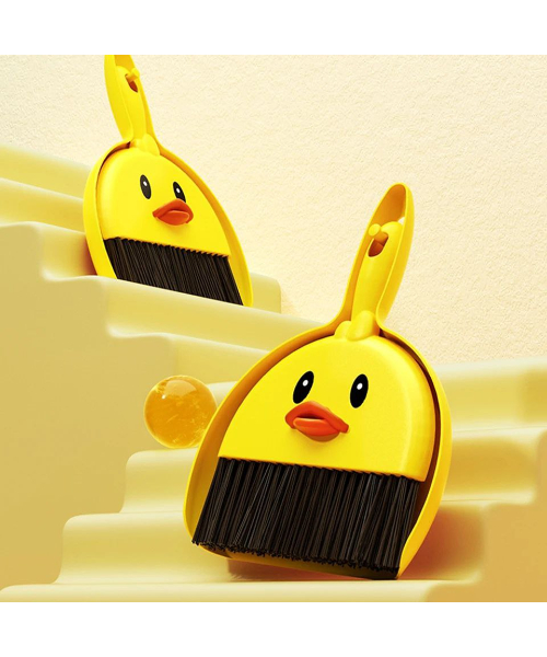 Duck Plastic Shovel Set With Brush - Yellow