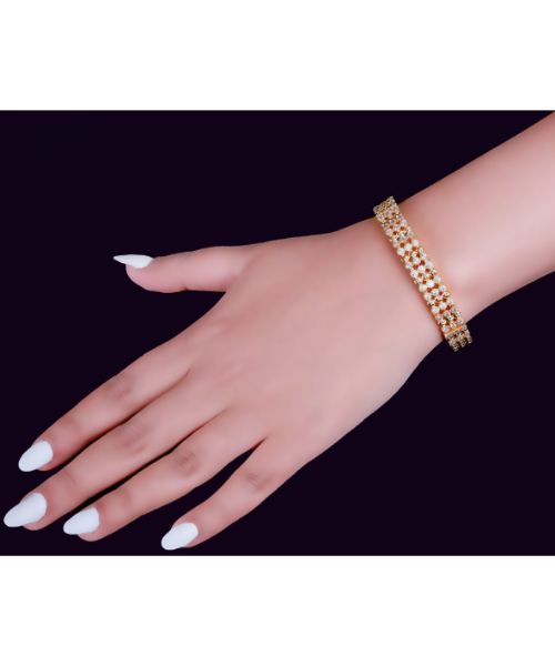 3 Diamond 128 Chain Bracelet For Girls - Gold