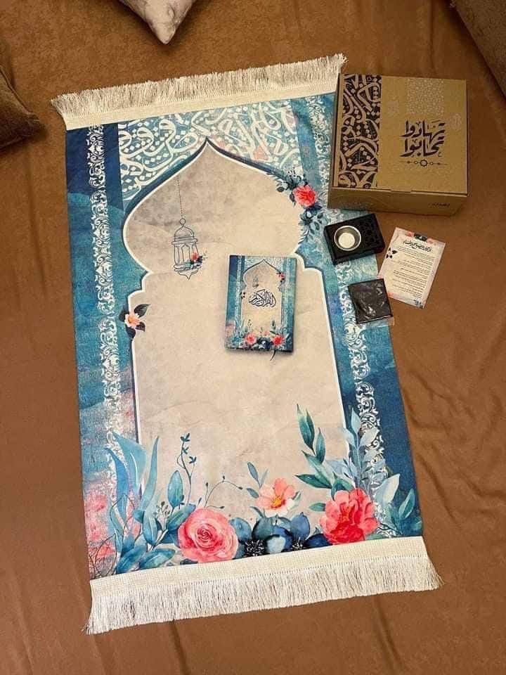 Ramadan box (velvet rug + Qur’an + incense burner + Azkar card + incense + rosary) Love each other with the best material (blue (roses and lanterns))