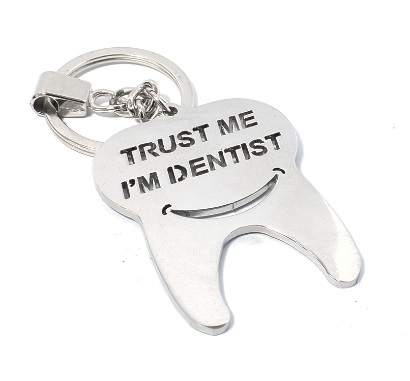 ثق بي أنا طبيب أسنان من الفولاذ المقاوم للصدأ ثق بي أنا طبيب أسنان سلسلة مفاتيح هدايا تذكارية للنساء والرجال - سلسلة مفاتيح السيارة (فضي)