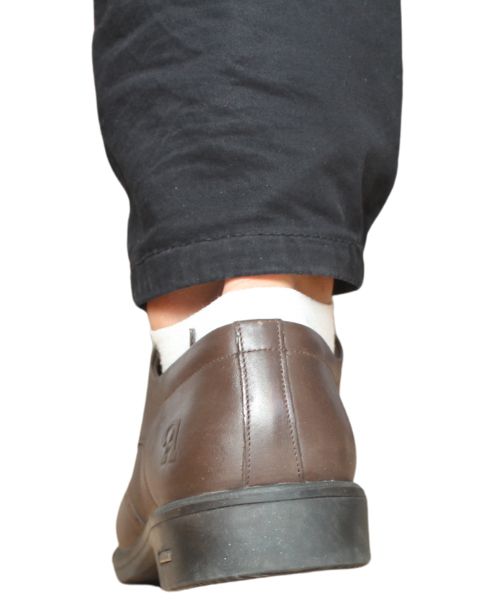 حذاء جلد صناعي كلاسيك ساده  برباط للرجال - بني