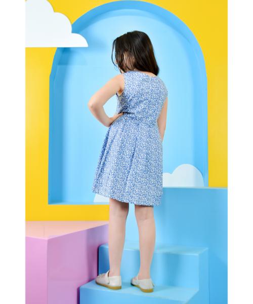 فستان مطبوع بدون اكمام ياقه دائرية  للبنات -  ازرق ابيض