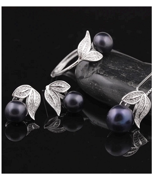 Pure natural pearl Set and 925 sterling silver with crystal- leaves shape (necklace- pair of earrings -ring whose size can be adjusted) +Jewelry storing box (Black)