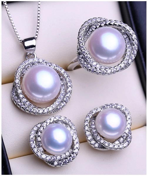 Pure natural pearl Set and 925 sterling silver with crystal NP870003 (necklace- pair of earrings -ring whose size can be adjusted)+Jewelry storing box (White)